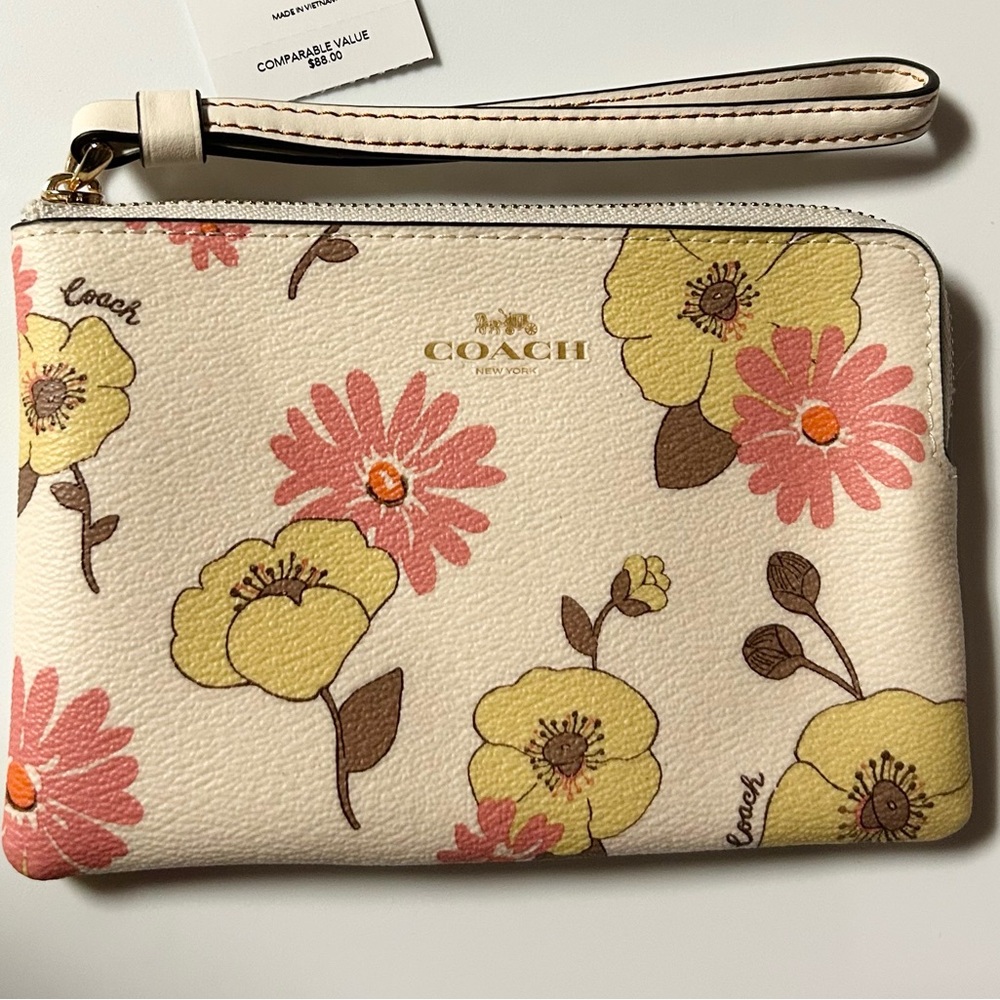 Authentic Coach Wristlet Floral Print NWT - Picture 2 of 5